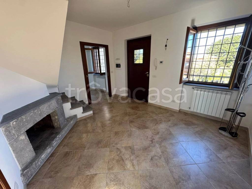 appartamento in vendita ad Anguillara Sabazia