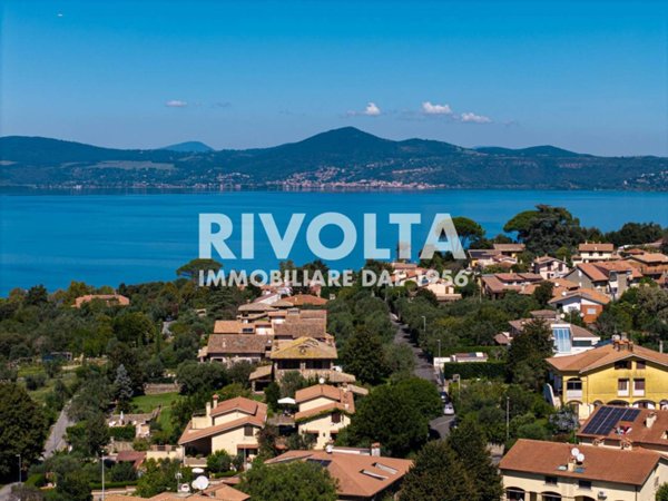 casa indipendente in vendita ad Anguillara Sabazia