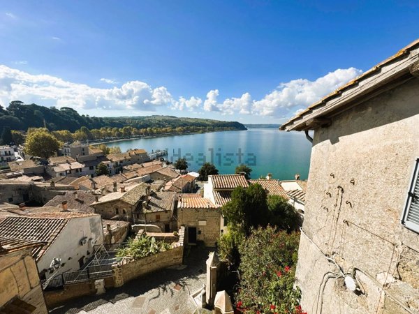 appartamento in vendita ad Anguillara Sabazia