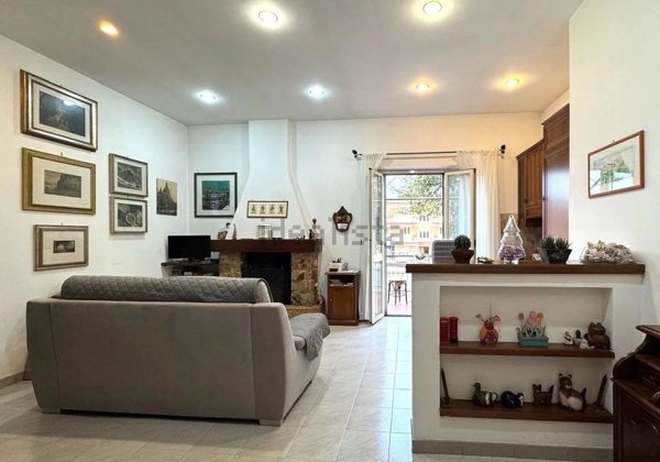 appartamento in vendita ad Anguillara Sabazia