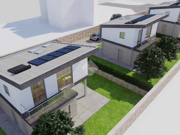 casa indipendente in vendita ad Anguillara Sabazia