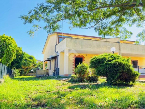 casa indipendente in vendita ad Anguillara Sabazia