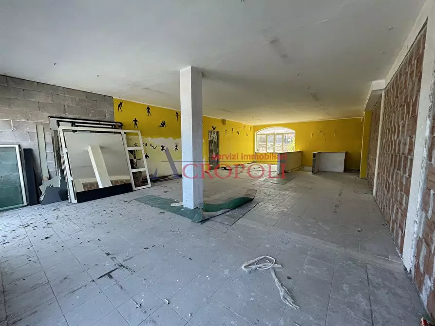 negozio in vendita ad Anguillara Sabazia