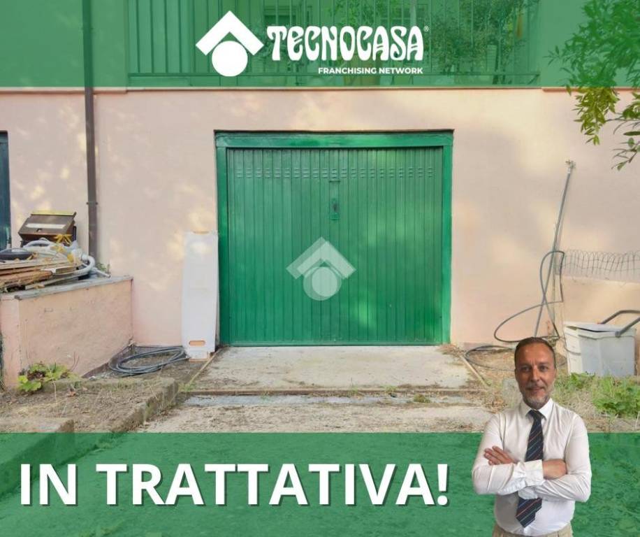 locale di sgombero in vendita ad Anguillara Sabazia