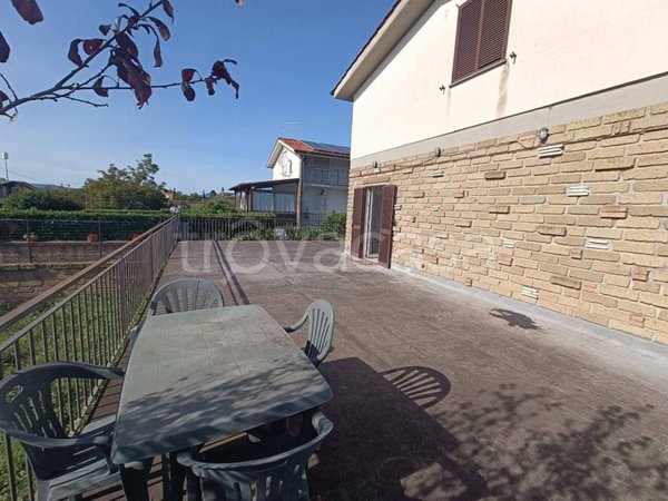 casa indipendente in vendita ad Anguillara Sabazia