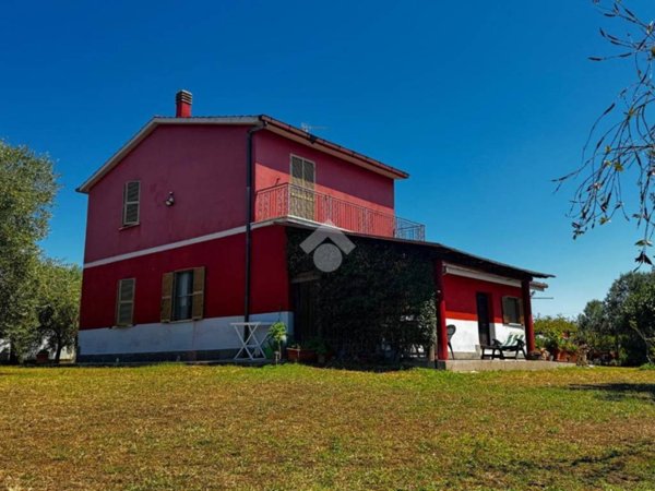 casa indipendente in vendita ad Anguillara Sabazia