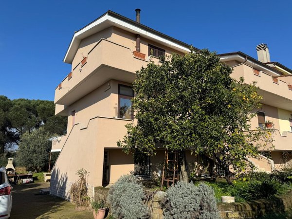 appartamento in vendita ad Anguillara Sabazia