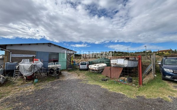 ufficio in vendita ad Anguillara Sabazia