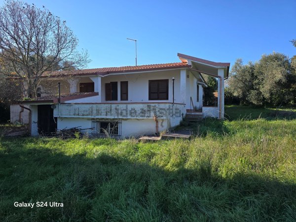 casa indipendente in vendita ad Anguillara Sabazia