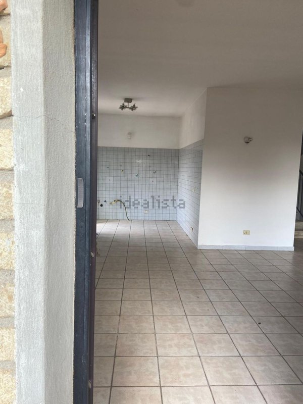 casa indipendente in vendita ad Anguillara Sabazia