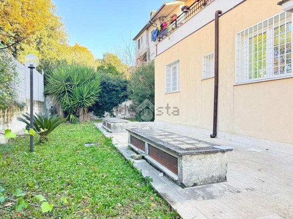 appartamento in vendita ad Anguillara Sabazia