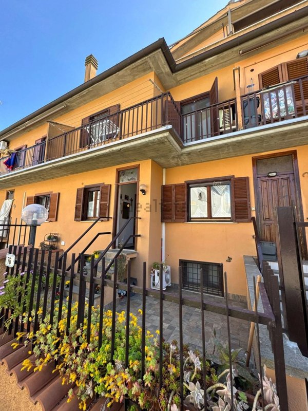 esavano in vendita ad Anguillara Sabazia