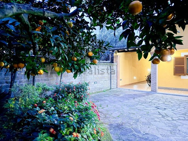 casa semindipendente in vendita ad Anguillara Sabazia