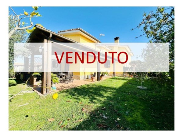 casa indipendente in vendita ad Anguillara Sabazia