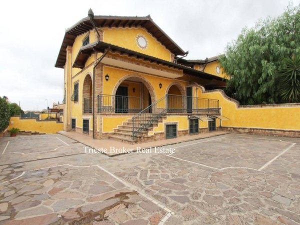 casa indipendente in vendita ad Anguillara Sabazia