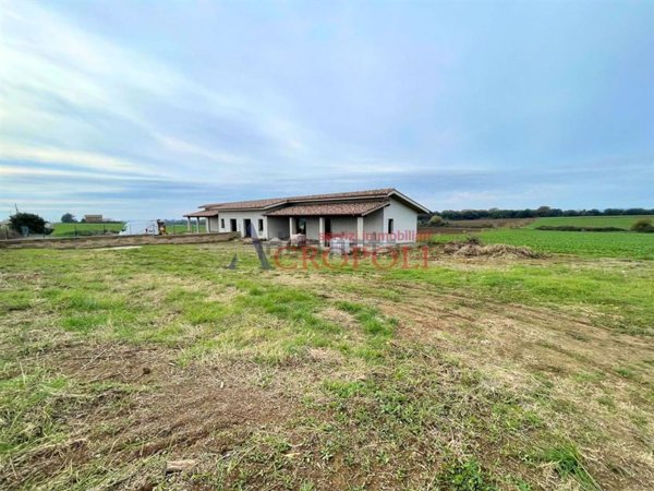 casa indipendente in vendita ad Anguillara Sabazia