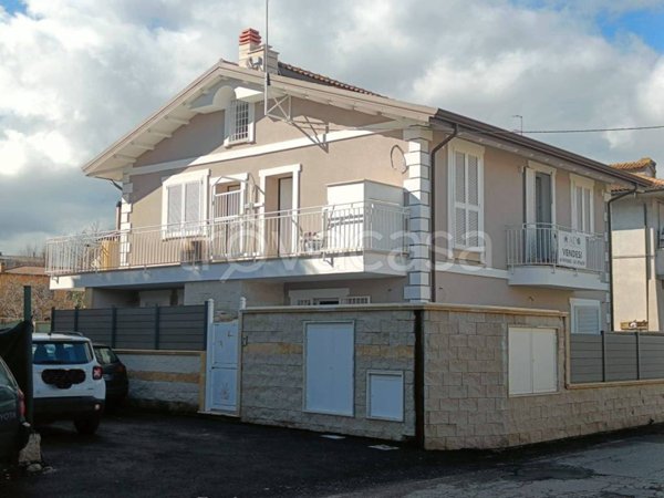 appartamento in vendita ad Anguillara Sabazia