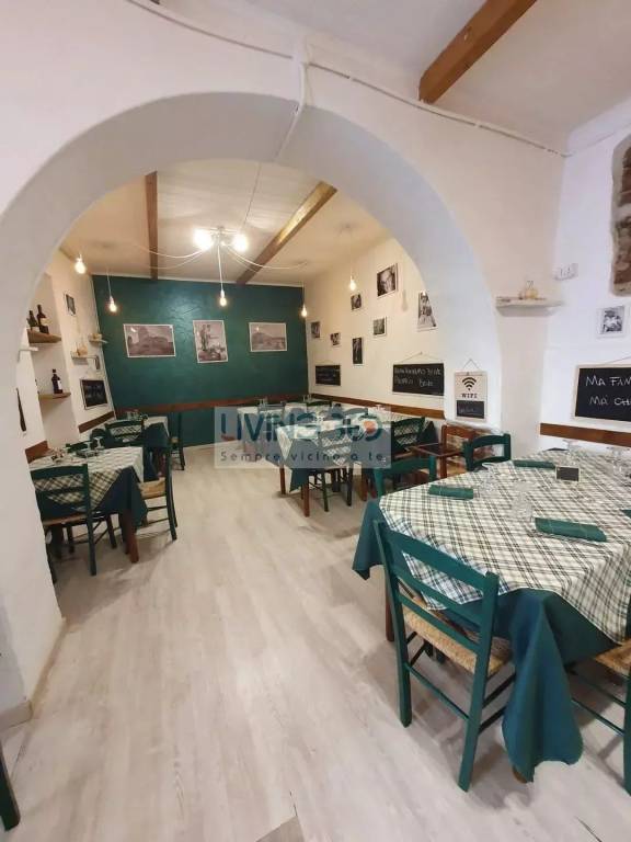 negozio in vendita ad Anguillara Sabazia