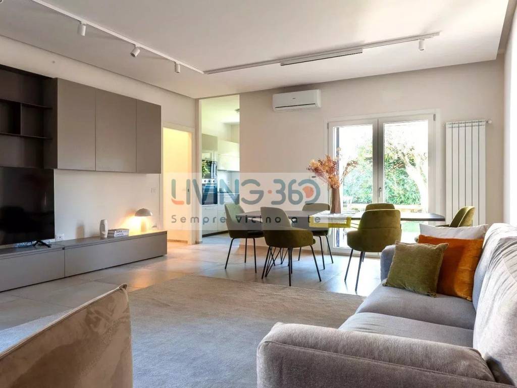 casa indipendente in vendita ad Anguillara Sabazia