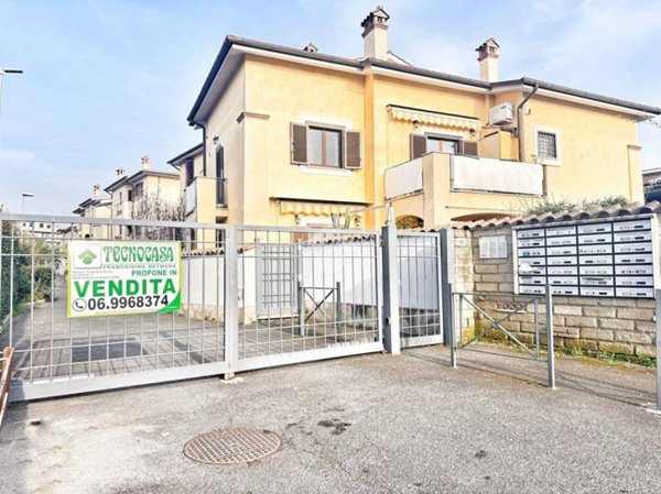 appartamento in vendita ad Anguillara Sabazia