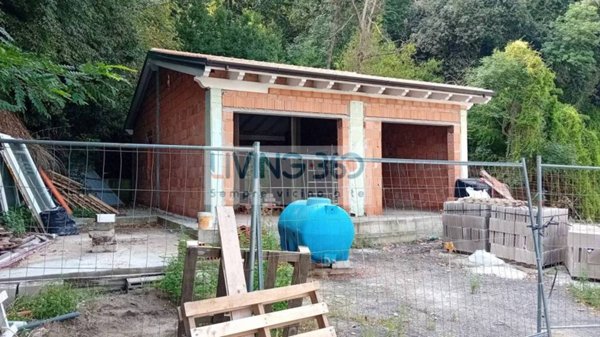 casa indipendente in vendita ad Anguillara Sabazia