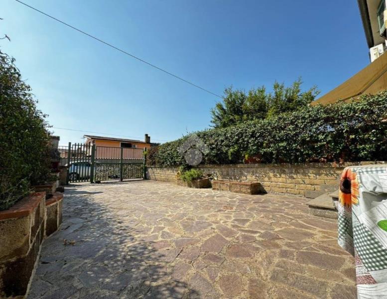 appartamento in vendita ad Anguillara Sabazia