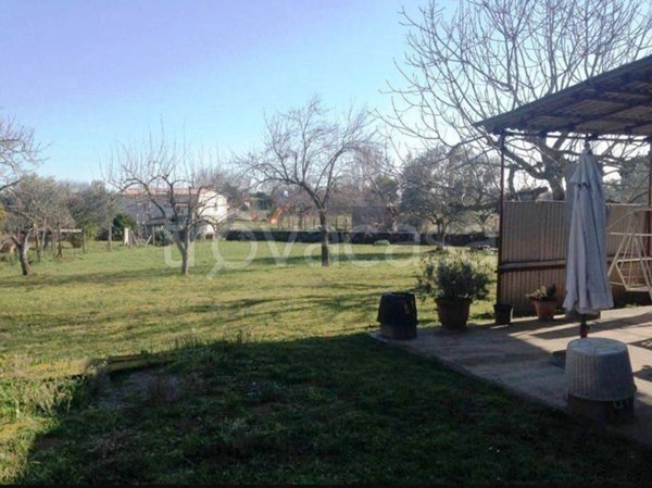 casa indipendente in vendita ad Anguillara Sabazia