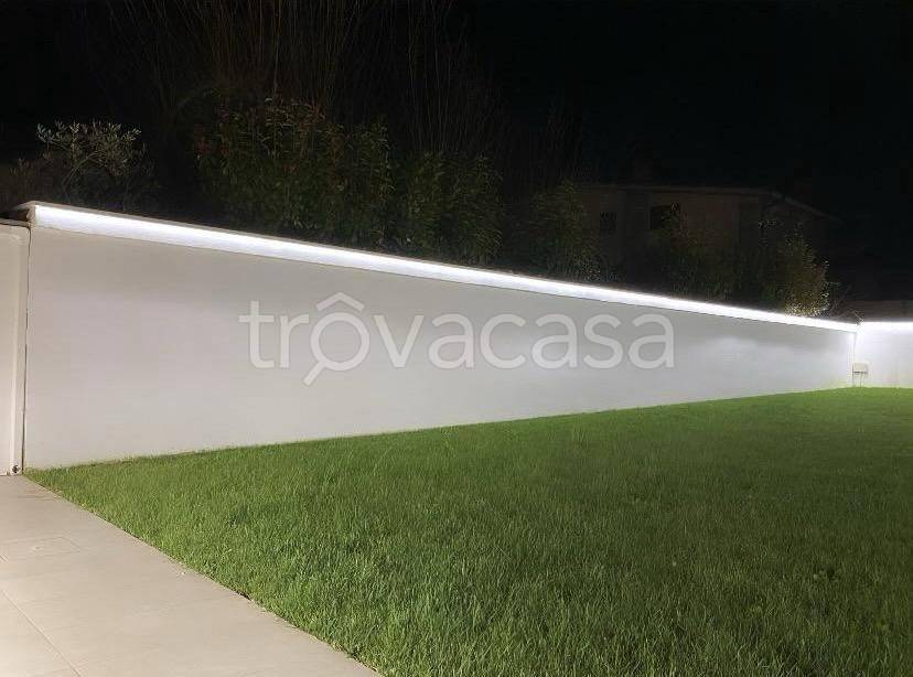 casa indipendente in vendita ad Anguillara Sabazia