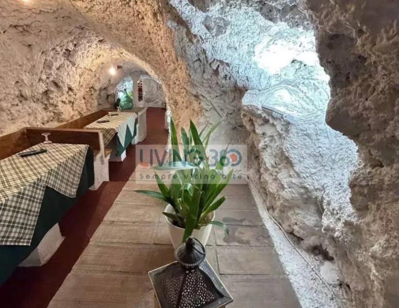 negozio in vendita ad Anguillara Sabazia