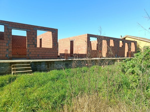 casa indipendente in vendita ad Anguillara Sabazia