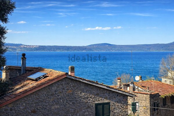 appartamento in vendita ad Anguillara Sabazia