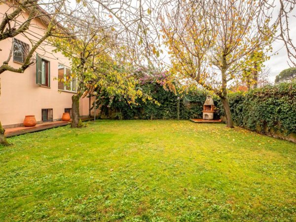 casa indipendente in vendita ad Anguillara Sabazia