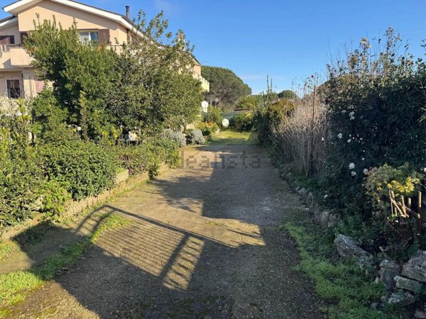 appartamento in vendita ad Anguillara Sabazia