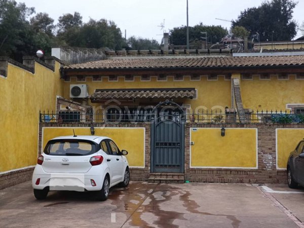 casa indipendente in vendita ad Anguillara Sabazia