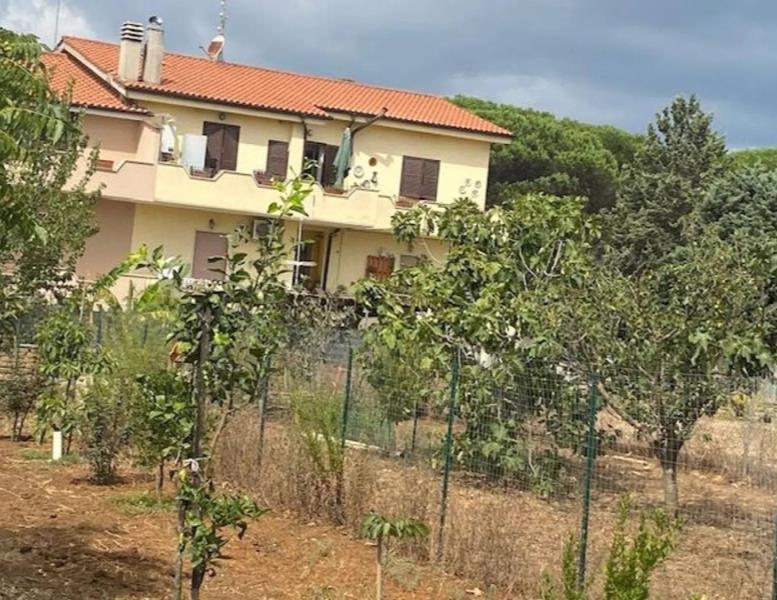appartamento in vendita ad Anguillara Sabazia in zona Ponton dell'Elce