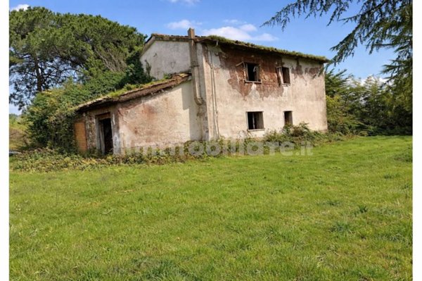 rudere in vendita ad Anguillara Sabazia in zona Ponton dell'Elce