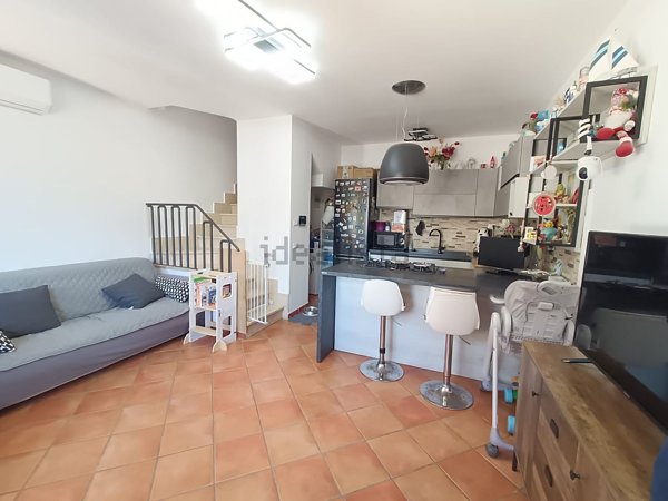 casa indipendente in vendita ad Anguillara Sabazia