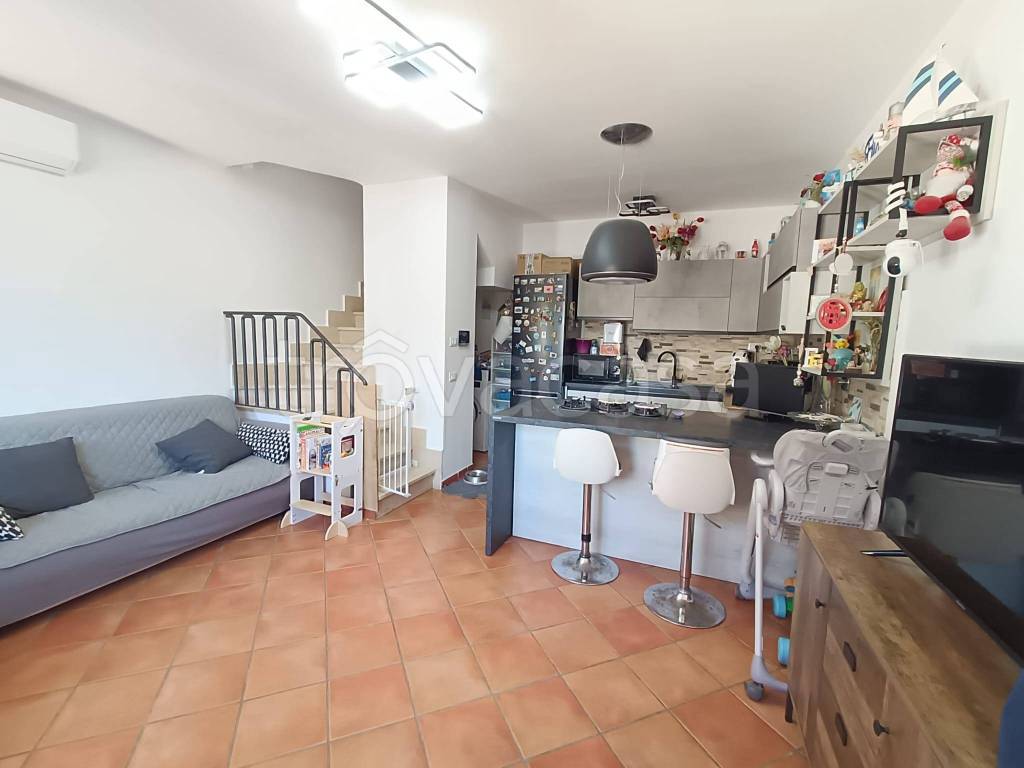 casa indipendente in vendita ad Anguillara Sabazia