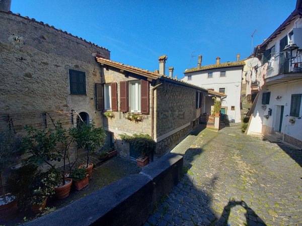 appartamento in vendita ad Anguillara Sabazia