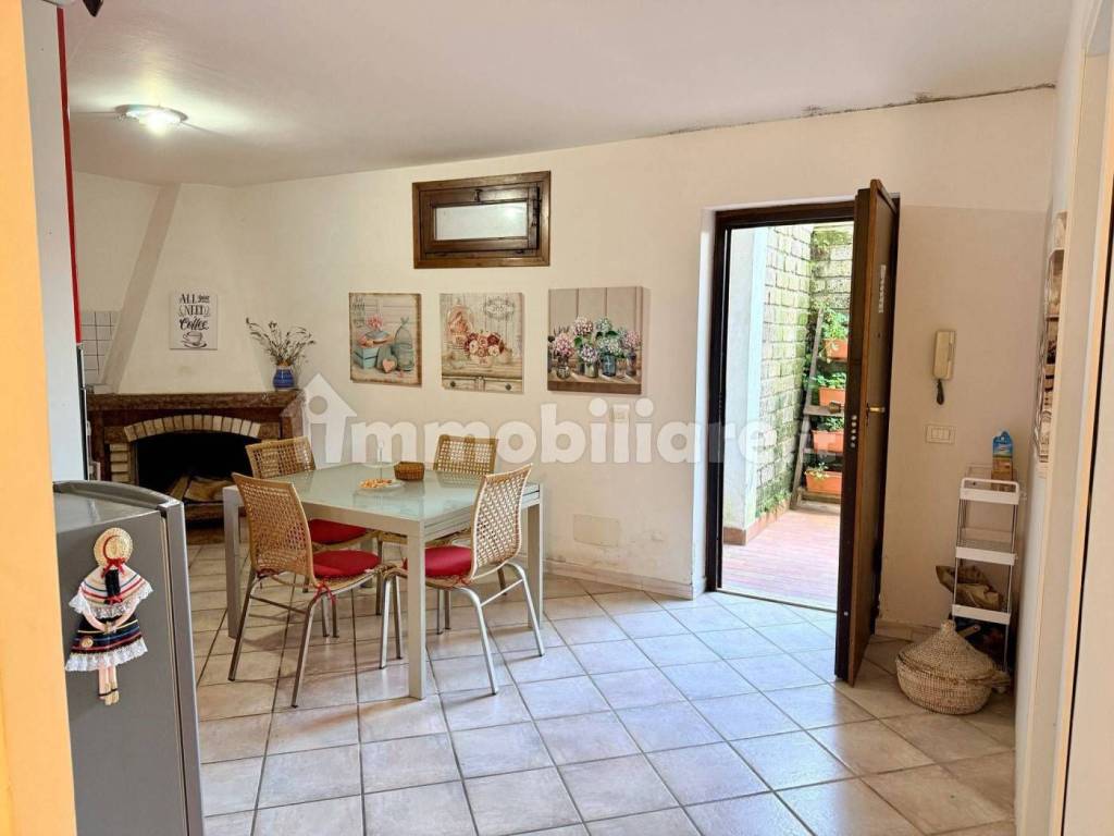 casa indipendente in vendita ad Anguillara Sabazia
