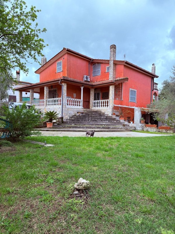 casa indipendente in vendita ad Anguillara Sabazia