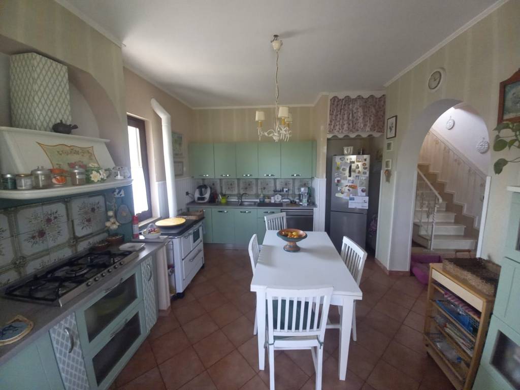 casa indipendente in vendita ad Anguillara Sabazia