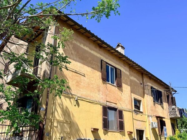 appartamento in vendita ad Anguillara Sabazia