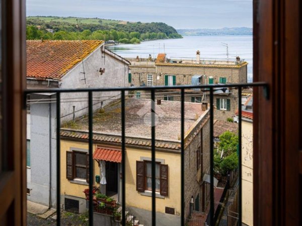 appartamento in vendita ad Anguillara Sabazia
