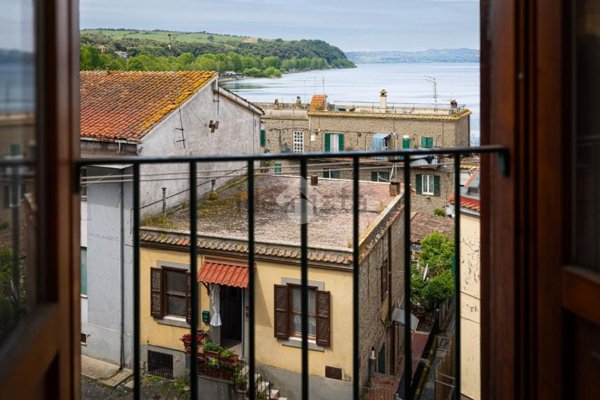appartamento in vendita ad Anguillara Sabazia