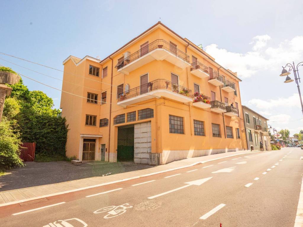 appartamento in vendita ad Anguillara Sabazia