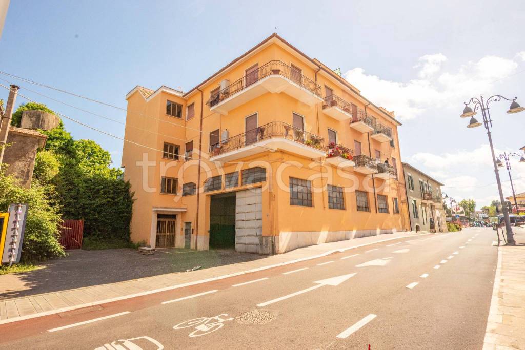 appartamento in vendita ad Anguillara Sabazia