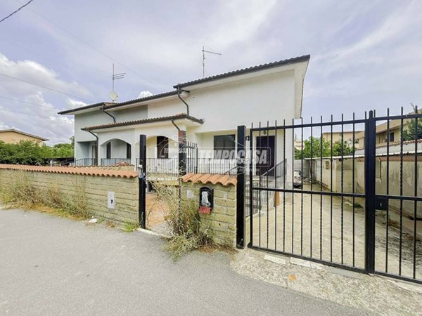 casa indipendente in vendita ad Anguillara Sabazia