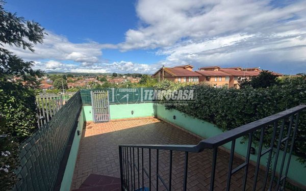 casa indipendente in vendita ad Anguillara Sabazia