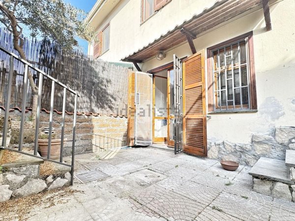 appartamento in vendita ad Anguillara Sabazia